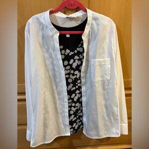 Very classy Calvin Klein 2x button up white blouse
